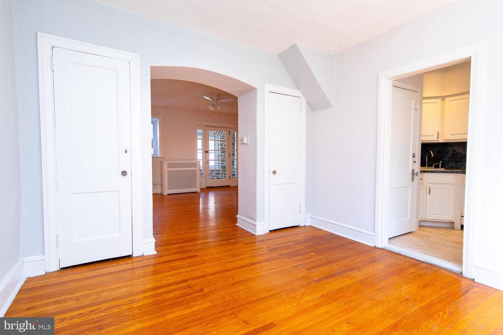 246 W GORGAS LN