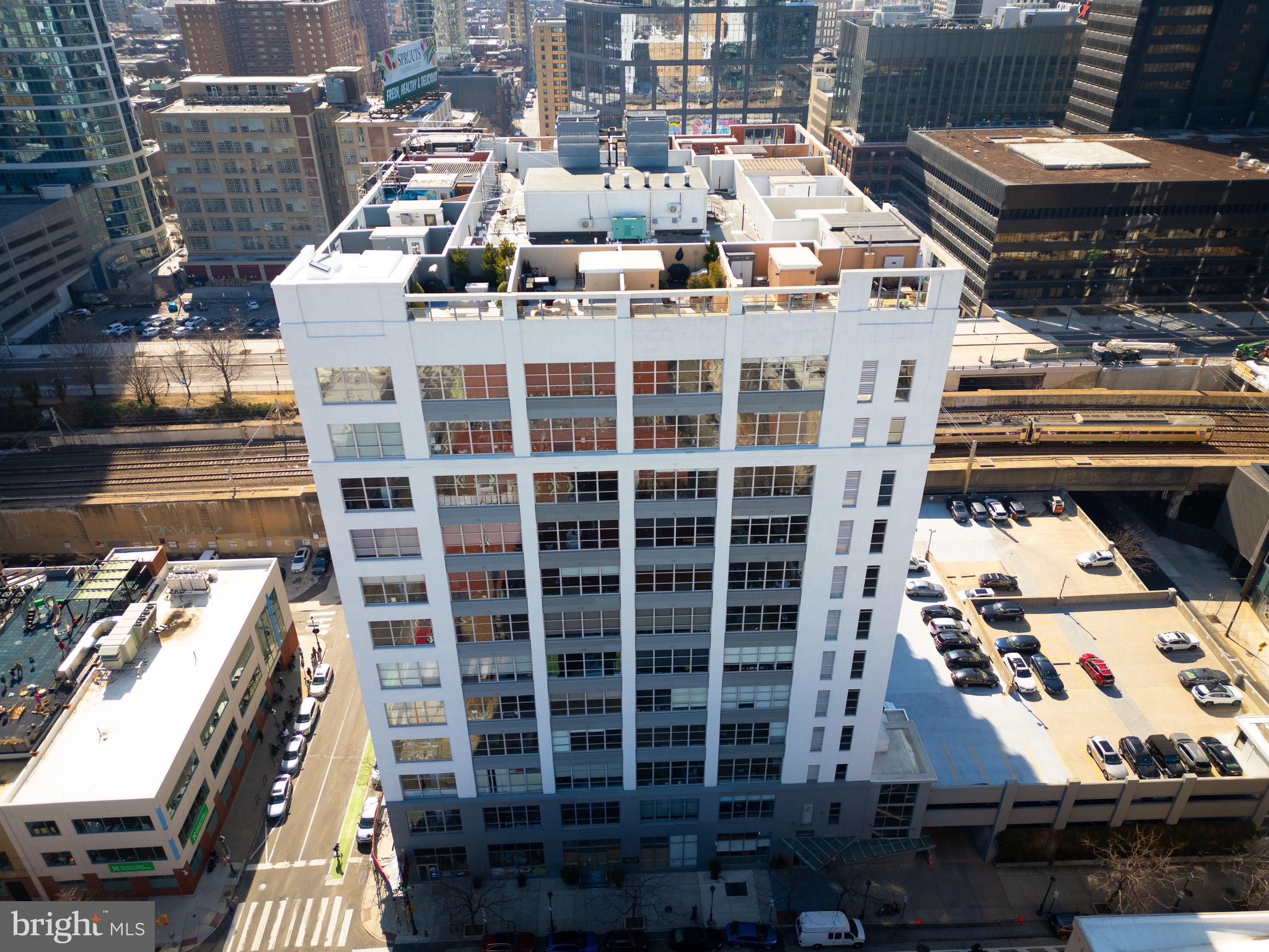 2200-28 Arch St #503