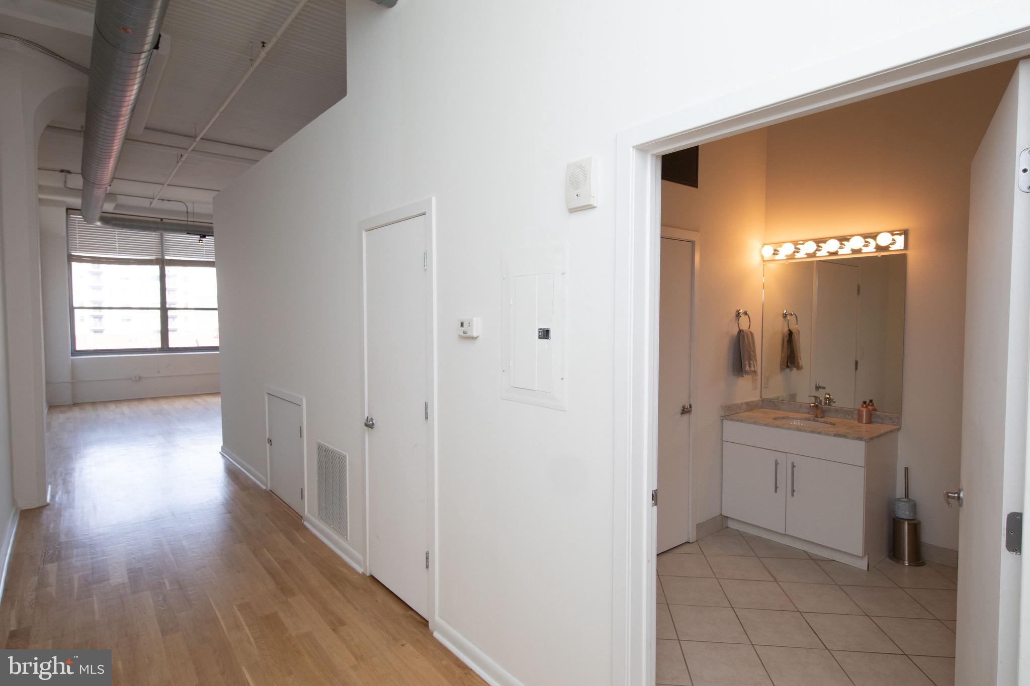 2200-28 Arch St #503