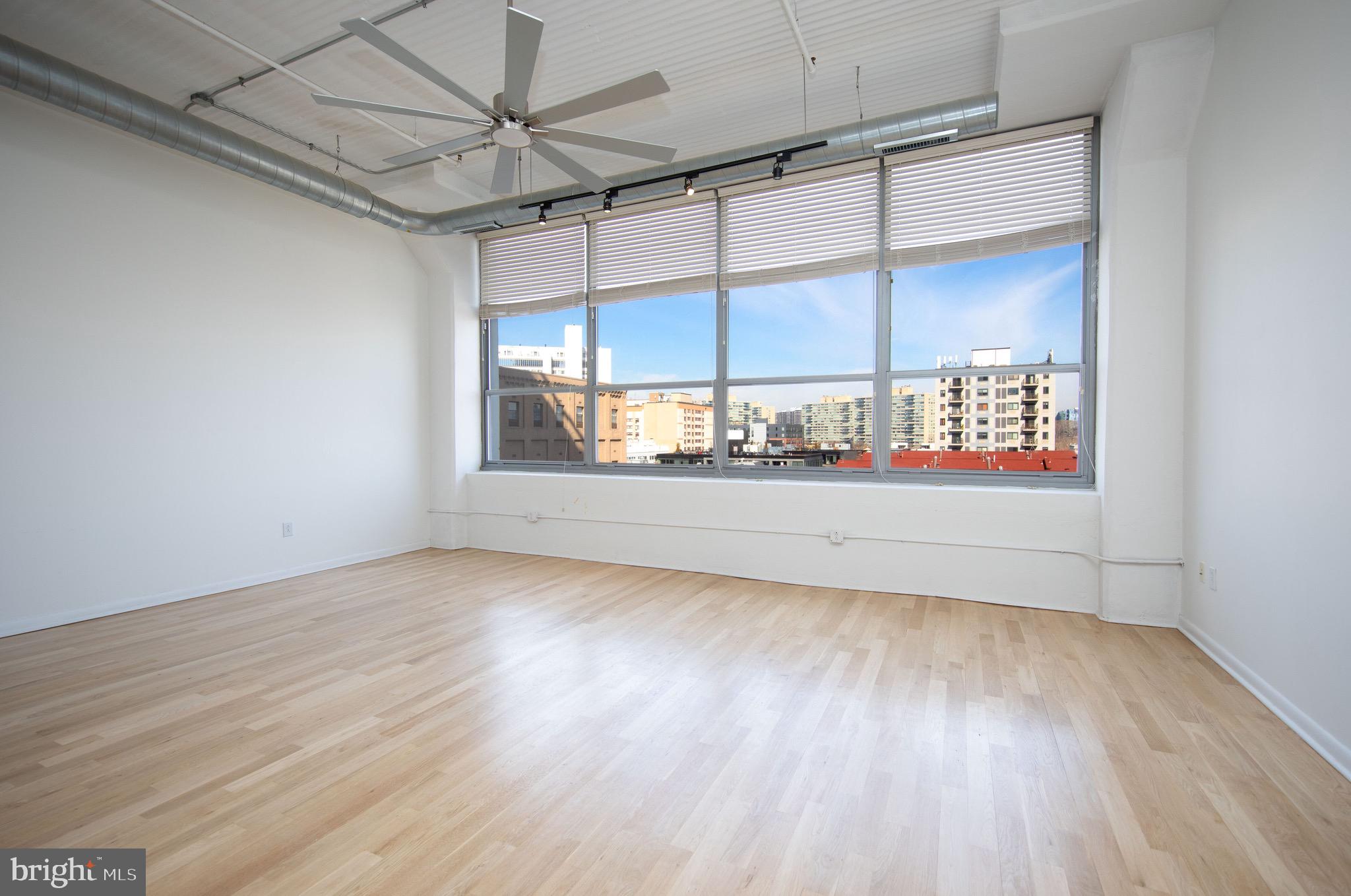 2200-28 Arch St #503