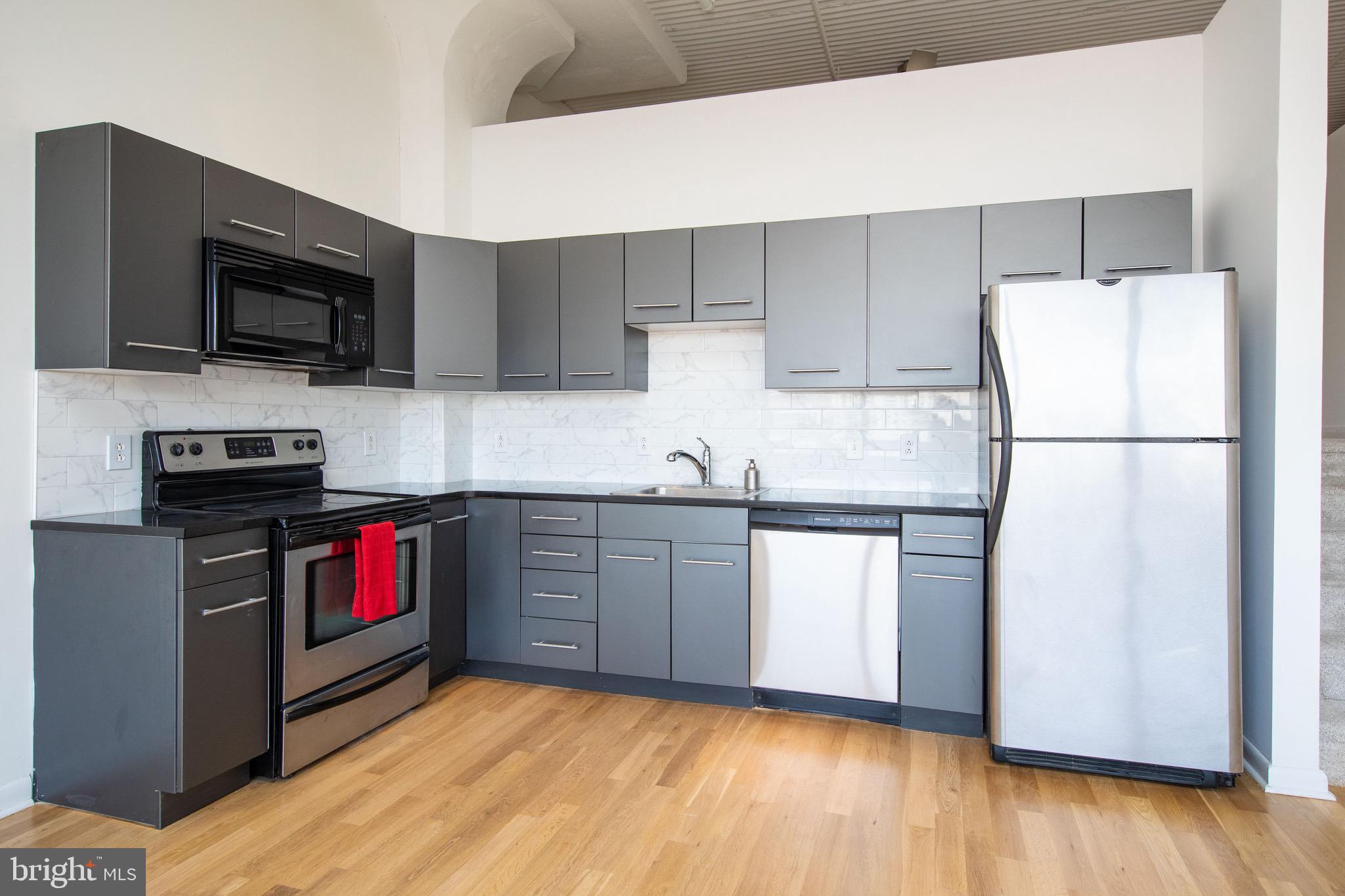 2200-28 Arch St #503