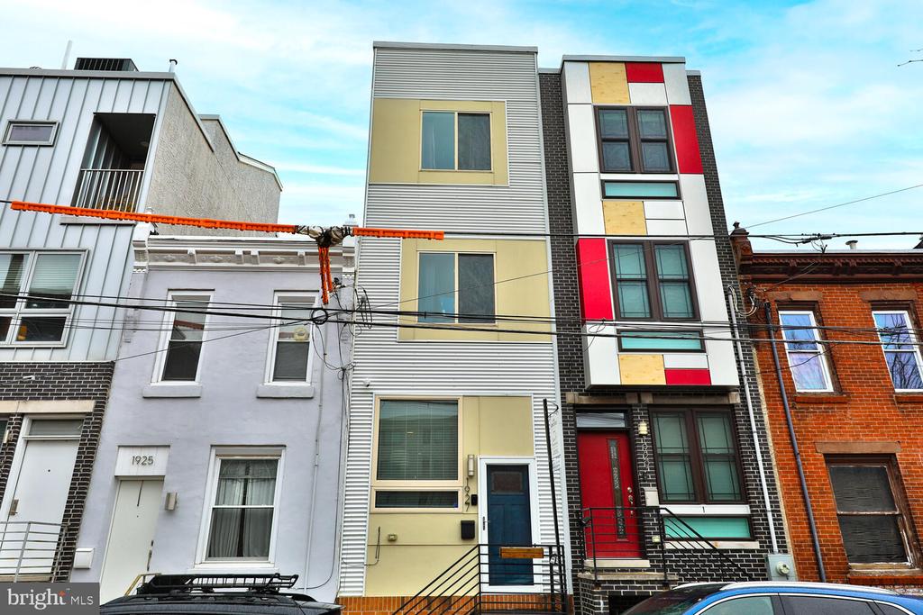 1927 E LETTERLY ST