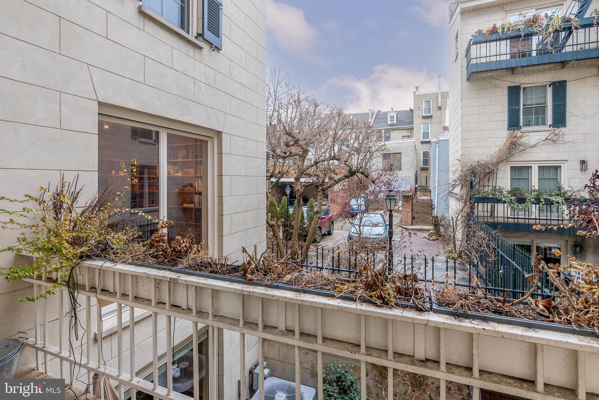 911 BONAPARTE COURT