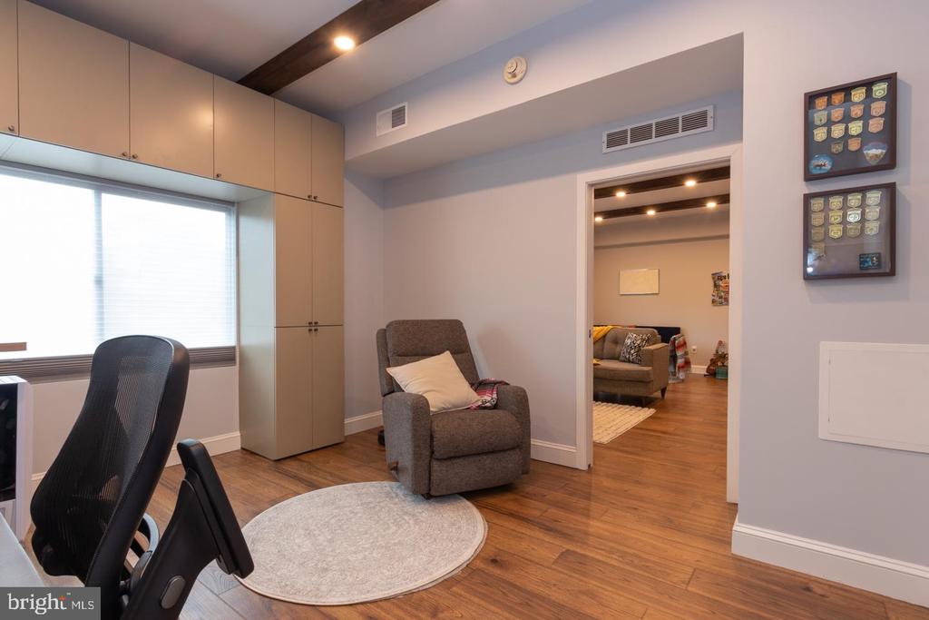 3750-78 Main St #403