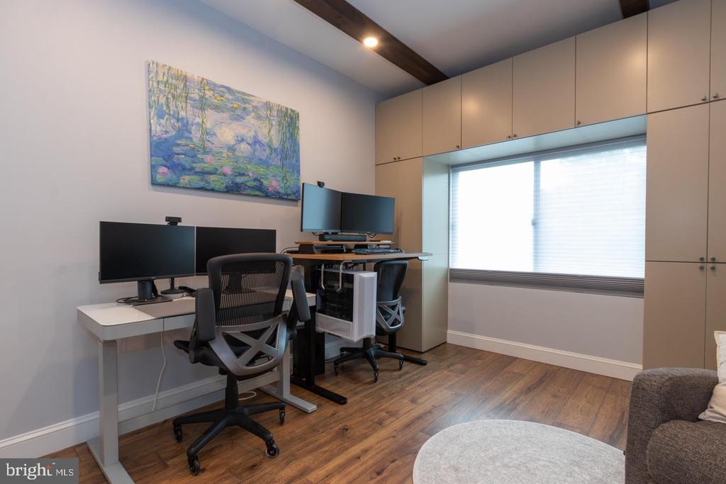 3750-78 Main St #403