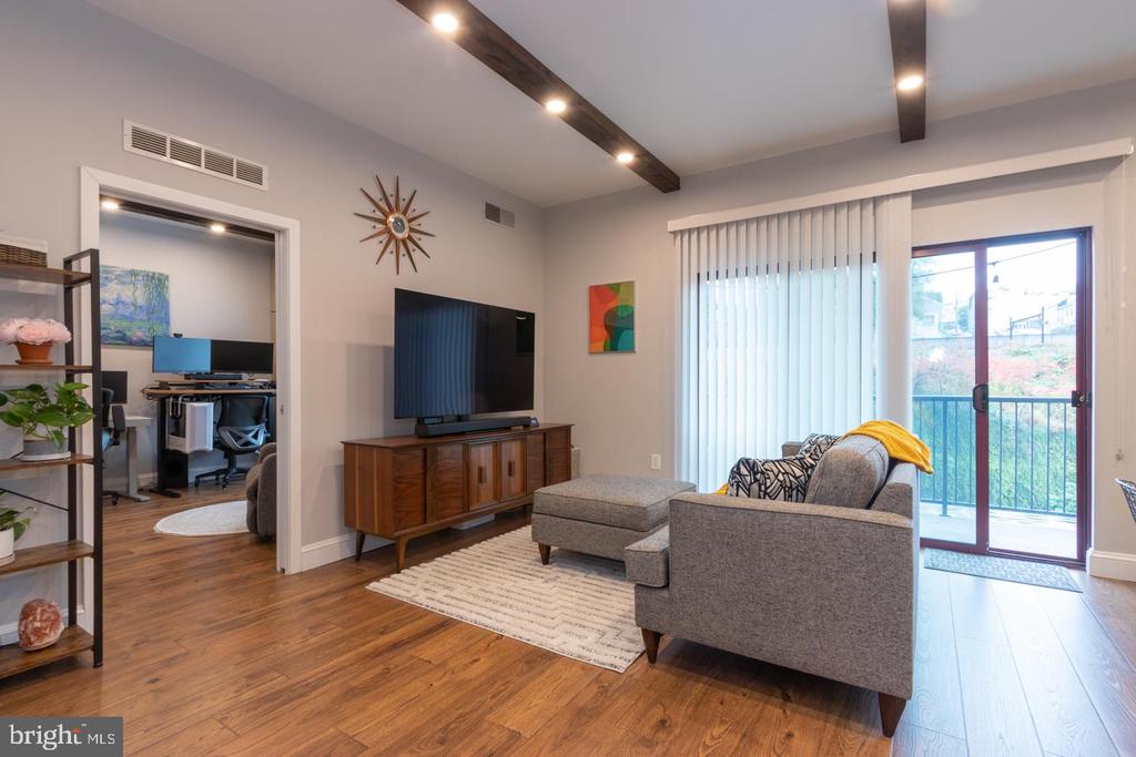 3750-78 Main St #403