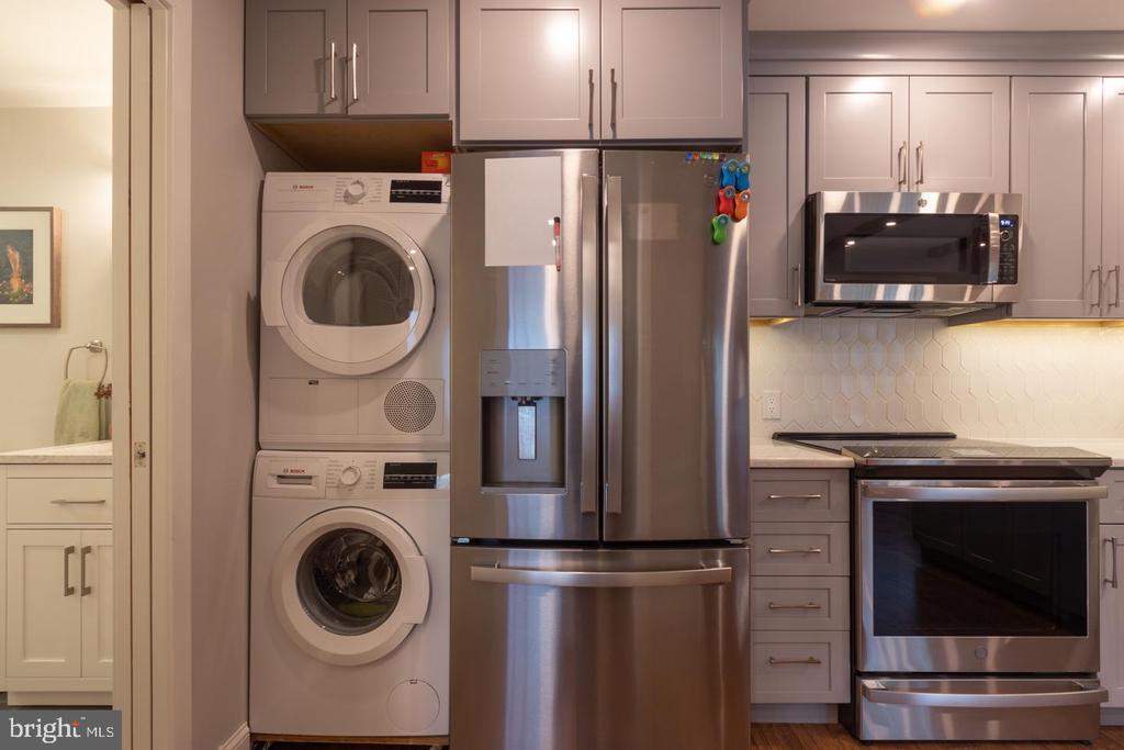 3750-78 Main St #403