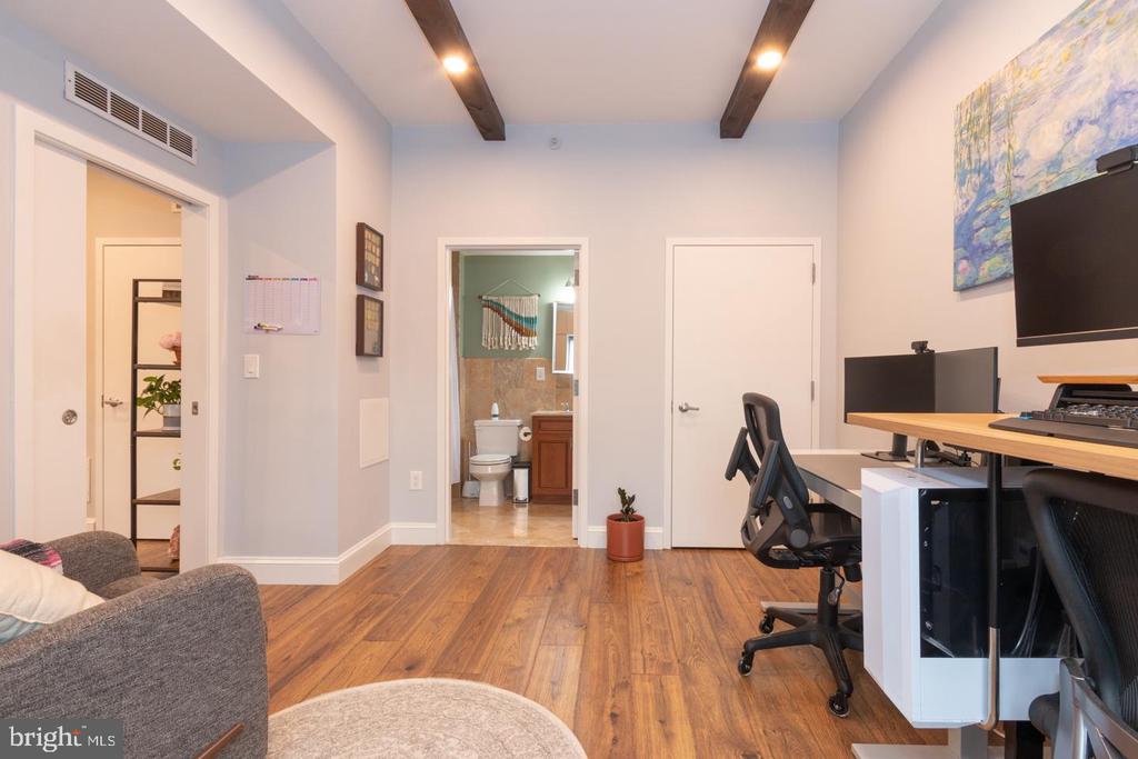 3750-78 Main St #403