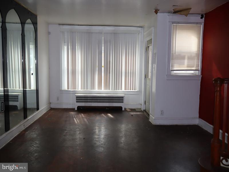 103 W Godfrey Ave