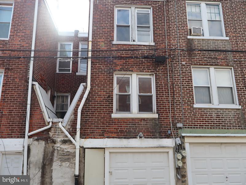 103 W Godfrey Ave