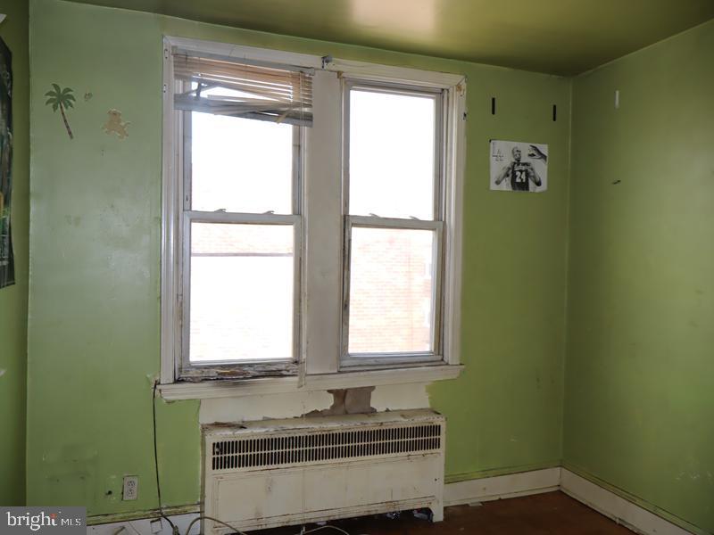 103 W Godfrey Ave