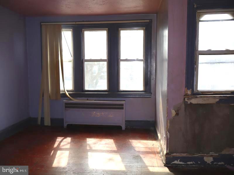 103 W Godfrey Ave