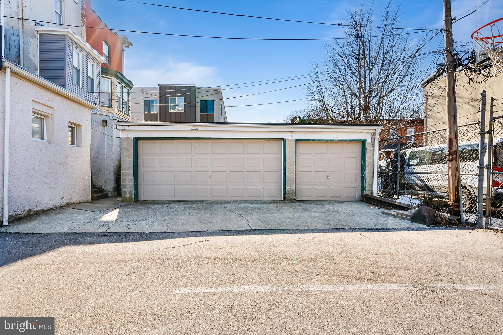 4613 WOODLAND AVE #GARAGE