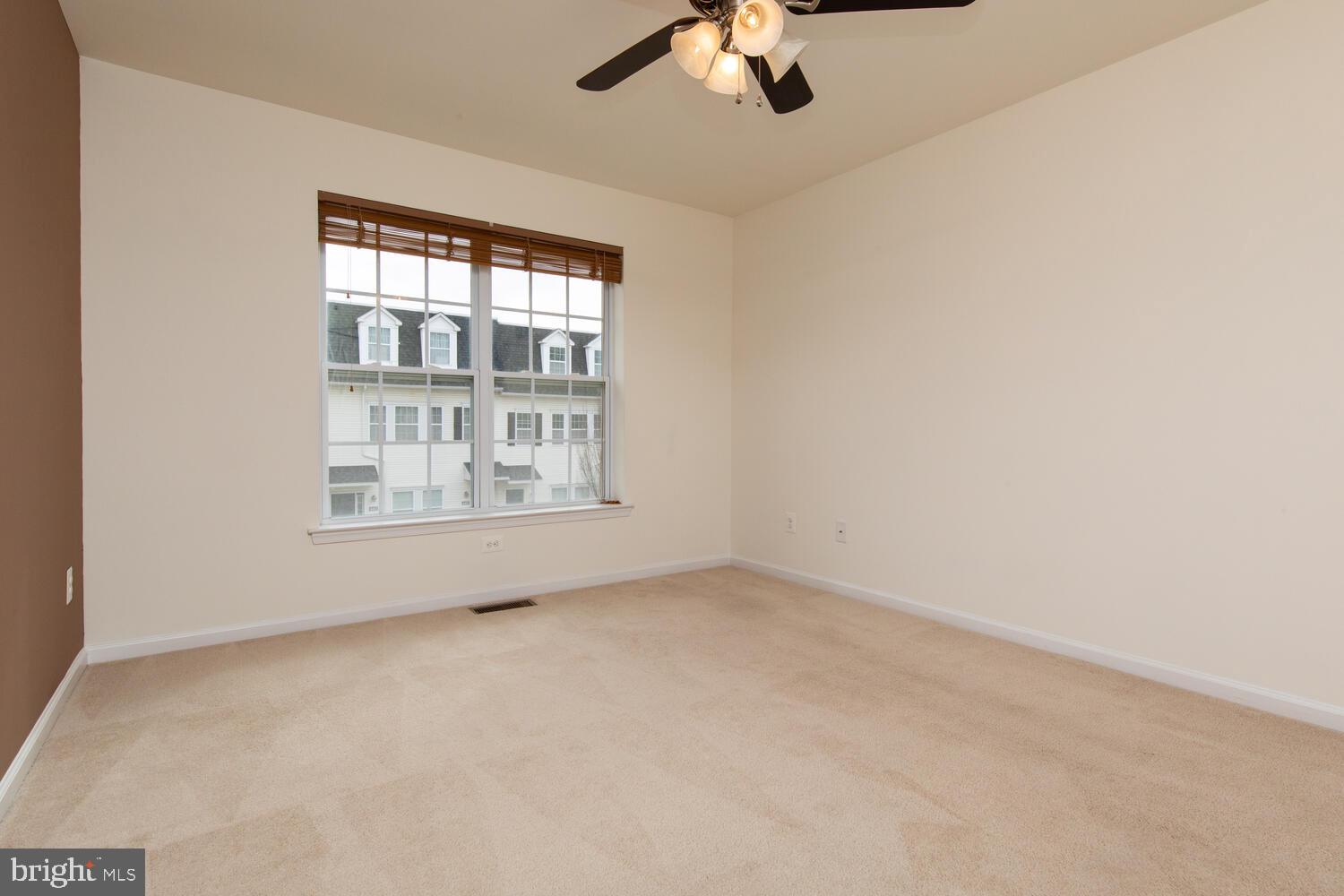 4466 Riverview Ln #4