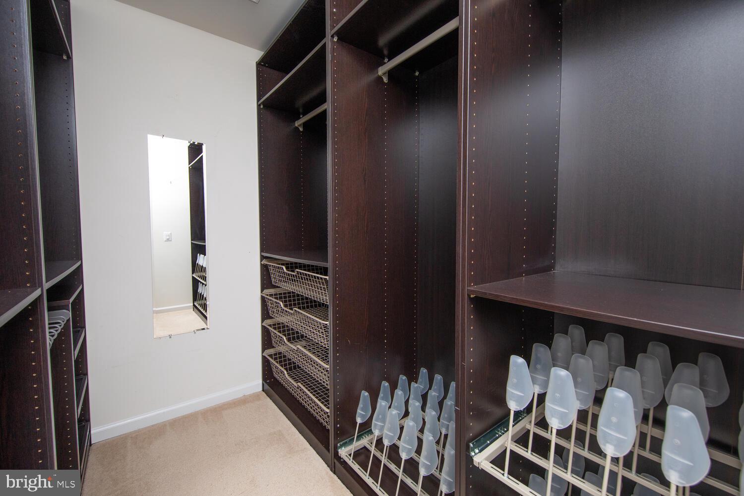 4466 Riverview Ln #4