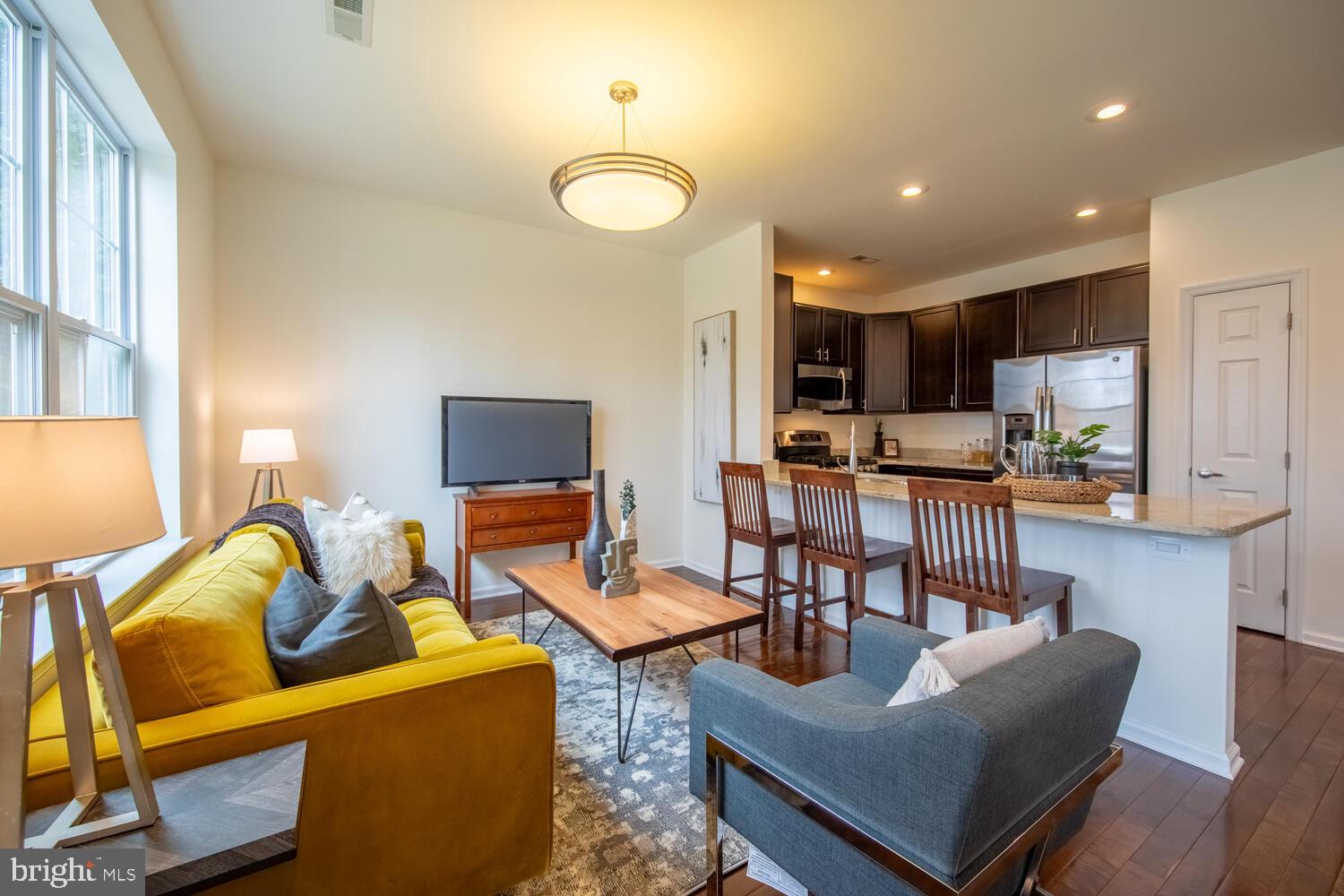 4466 Riverview Ln #4