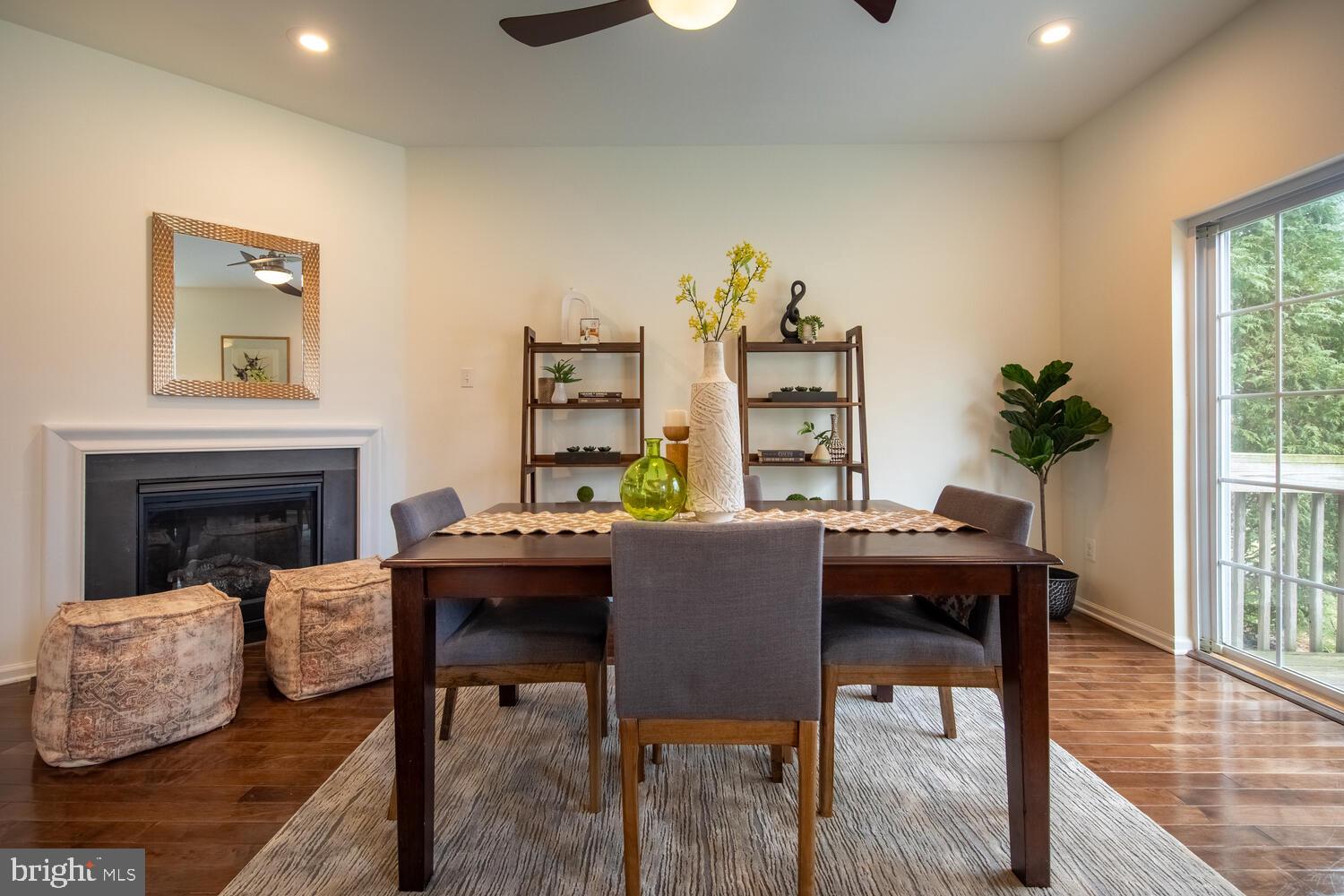 4466 Riverview Ln #4