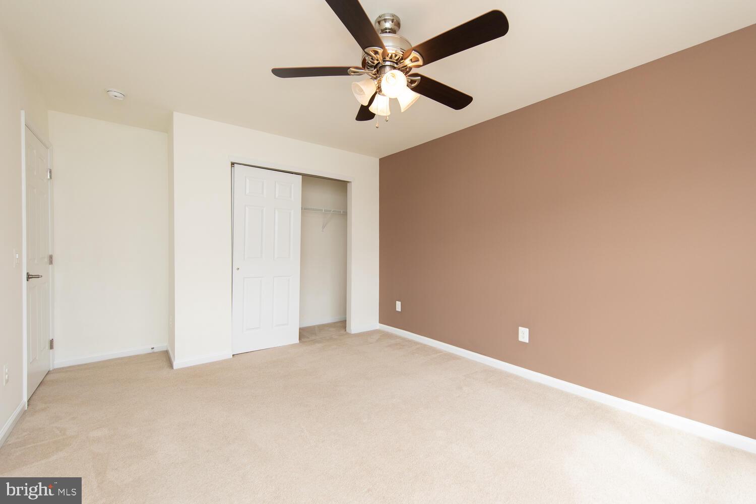 4466 Riverview Ln #4