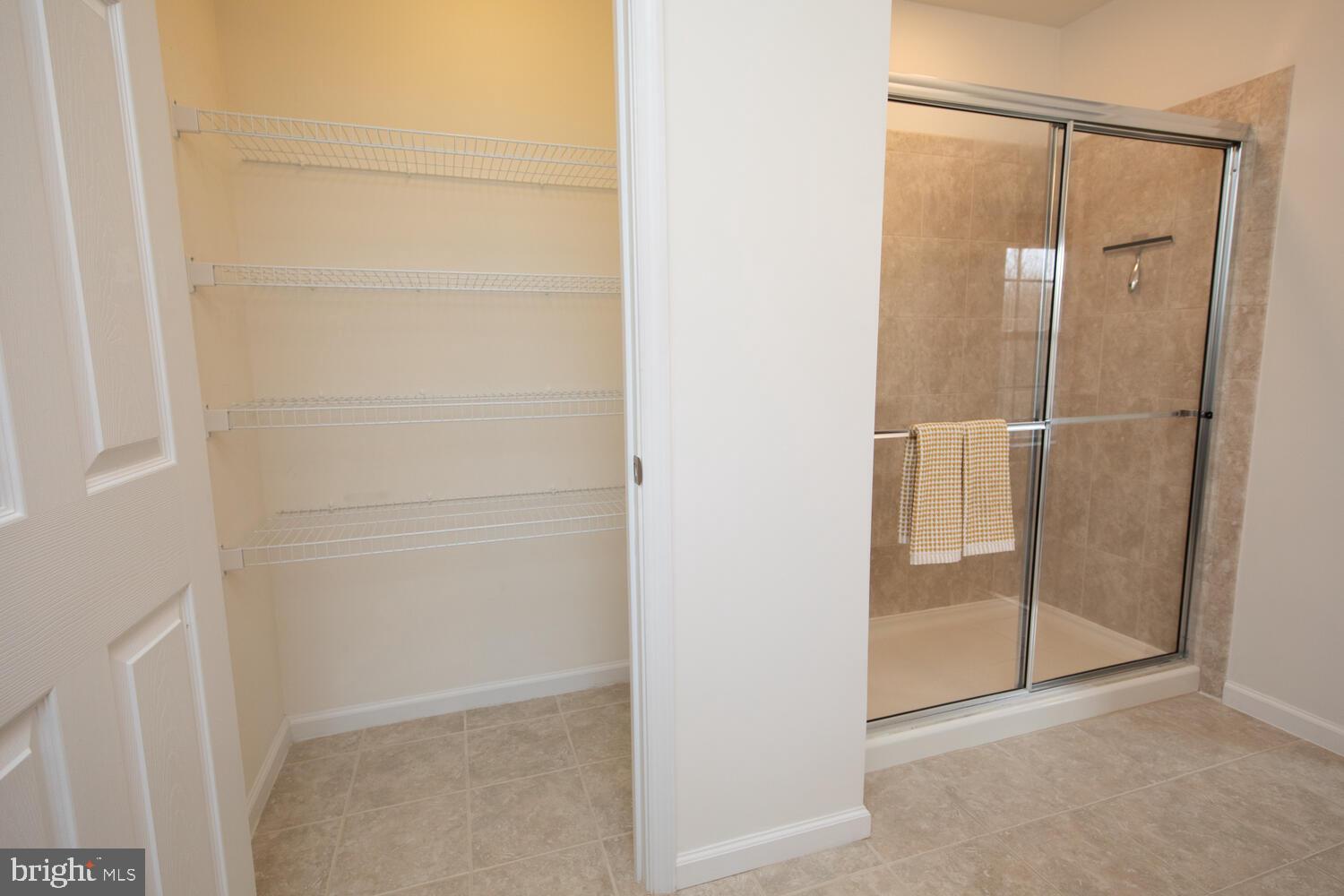 4466 Riverview Ln #4