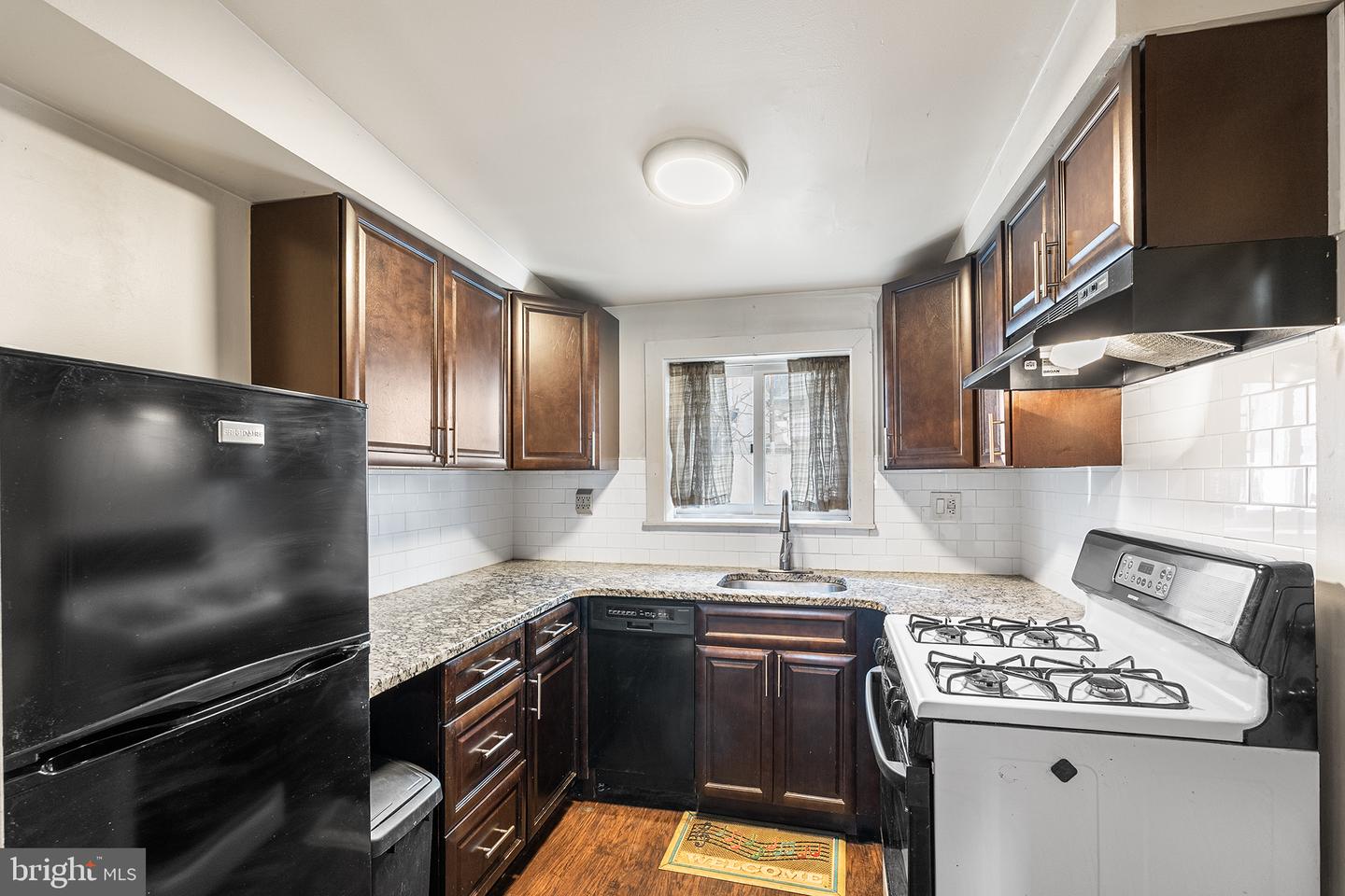 826 Kimball St