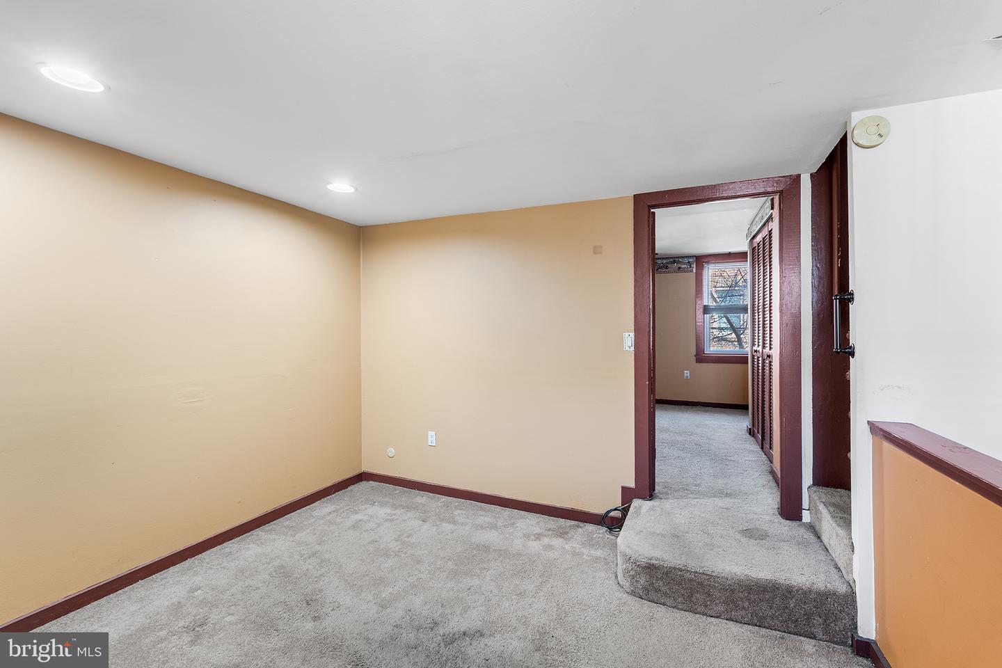 826 Kimball St