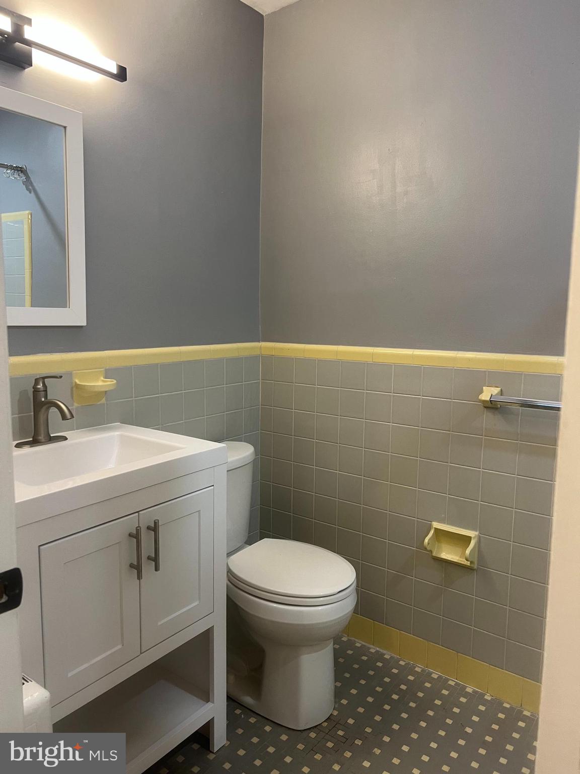 104 W CHELTENHAM AVE. #2