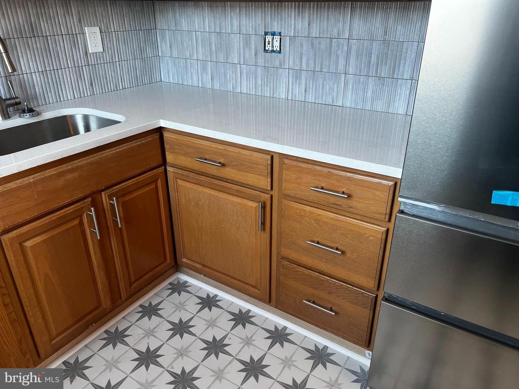 104 W CHELTENHAM AVE. #2