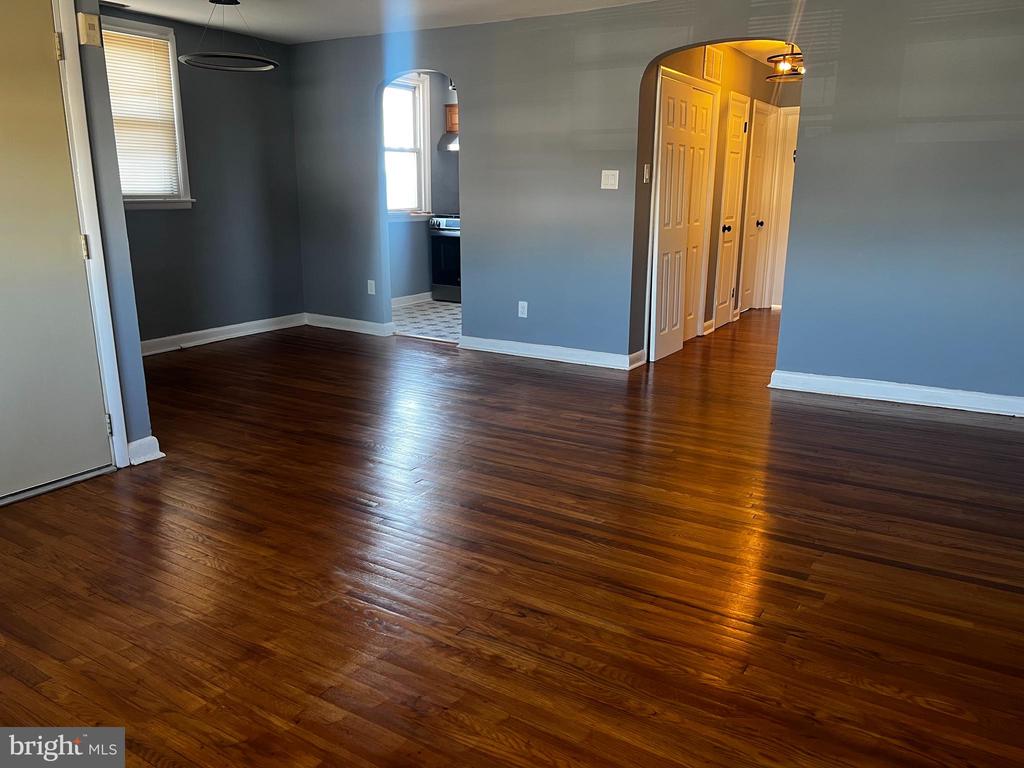 104 W CHELTENHAM AVE. #2
