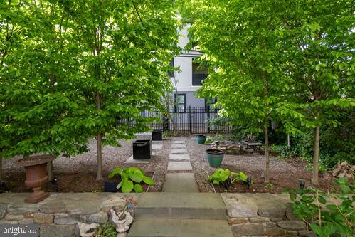191 E Evergreen Ave