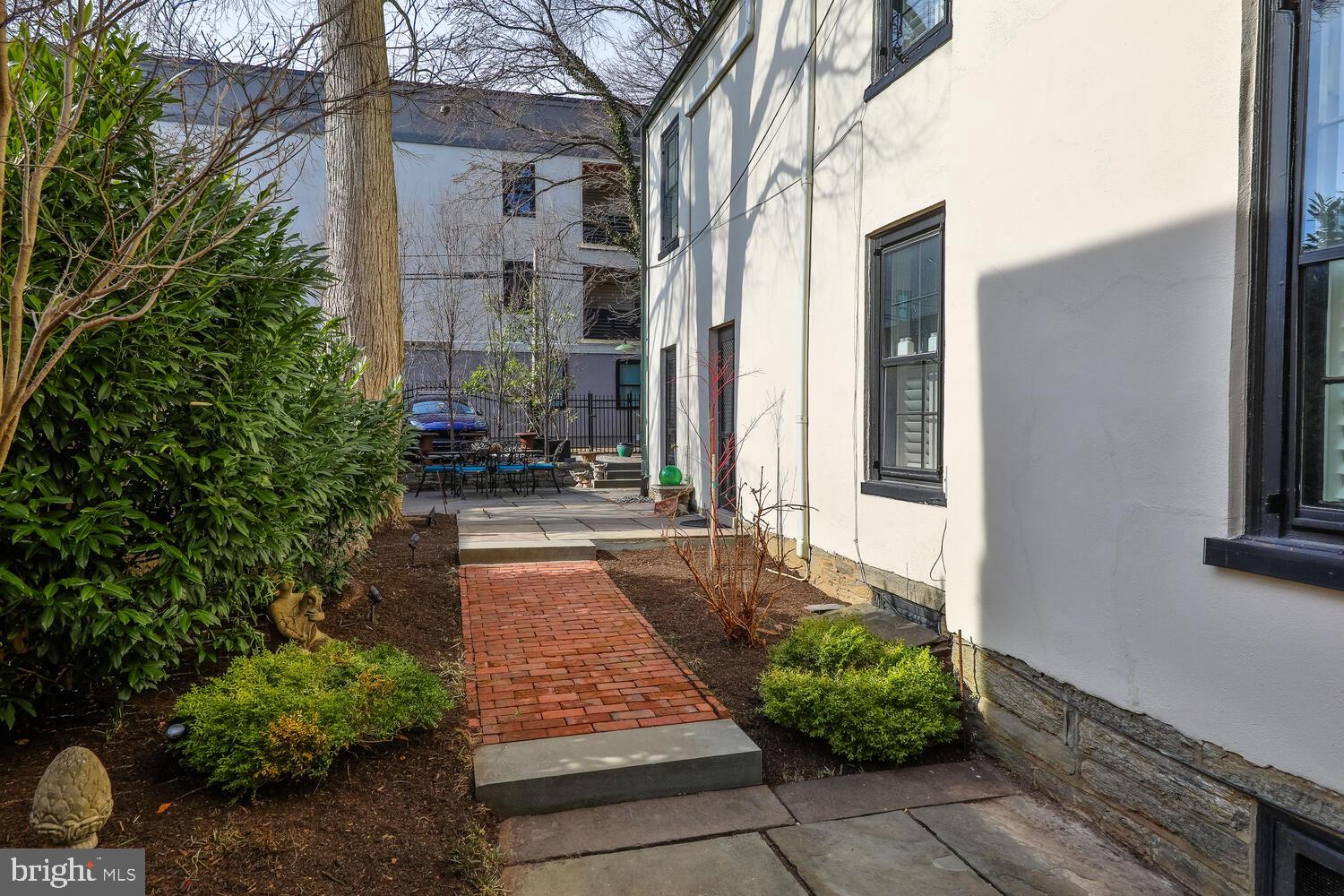 191 E Evergreen Ave