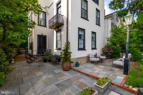 191 E Evergreen Ave