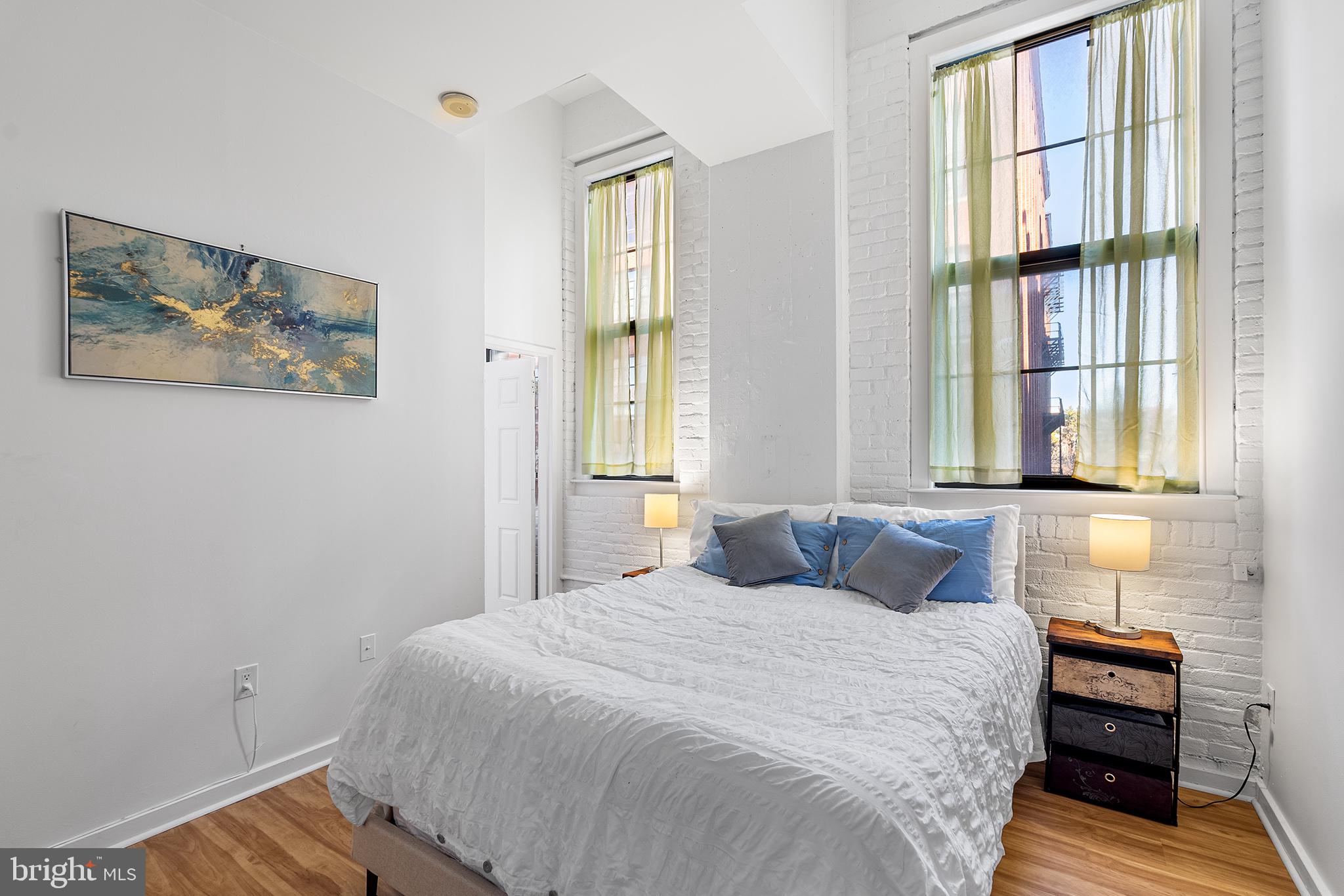 315 New St #216