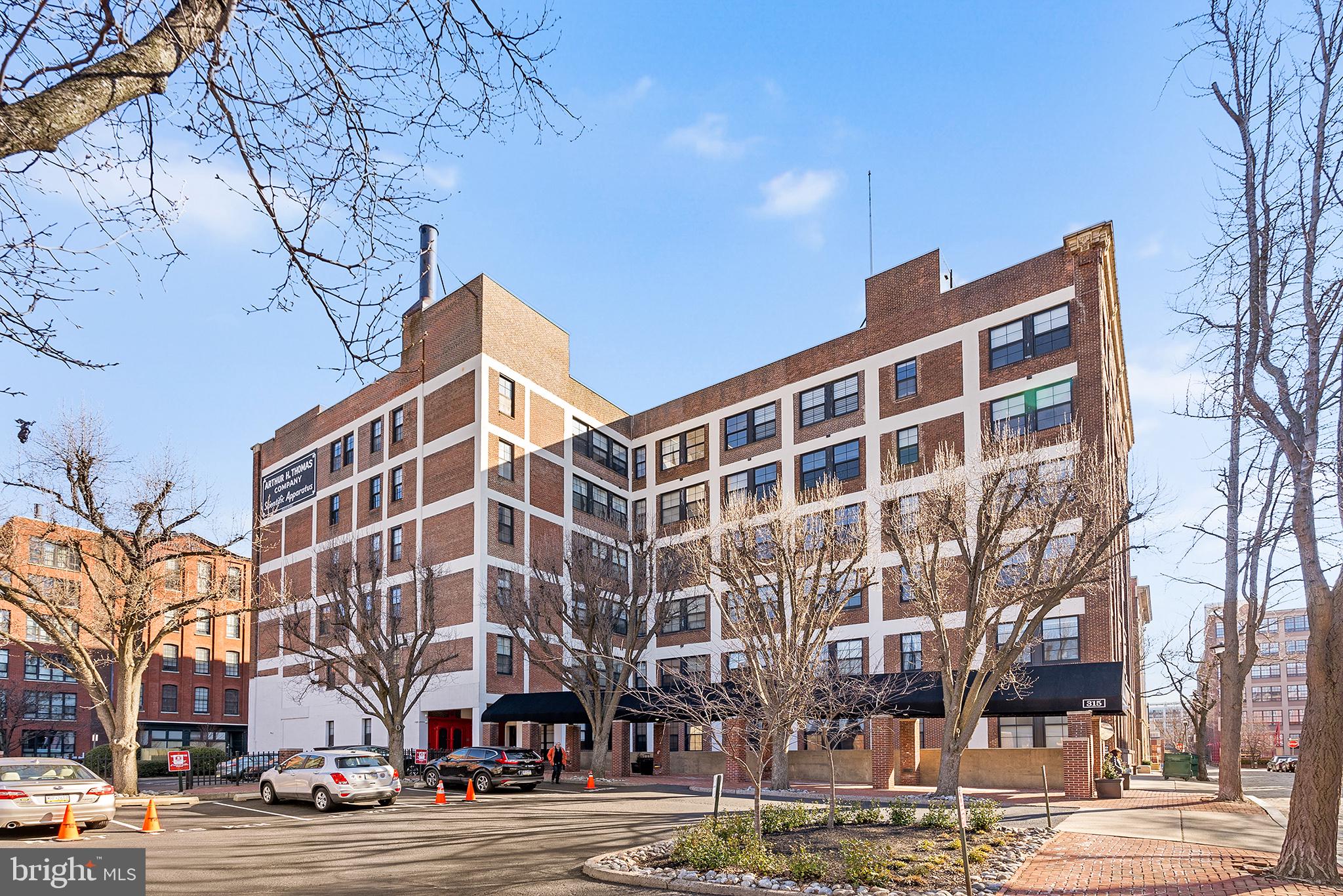 315 New St #216