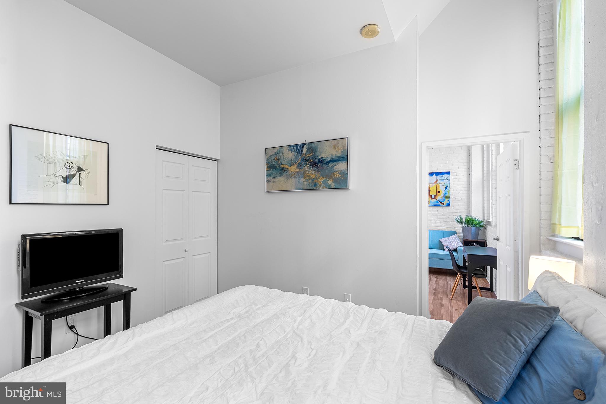 315 New St #216