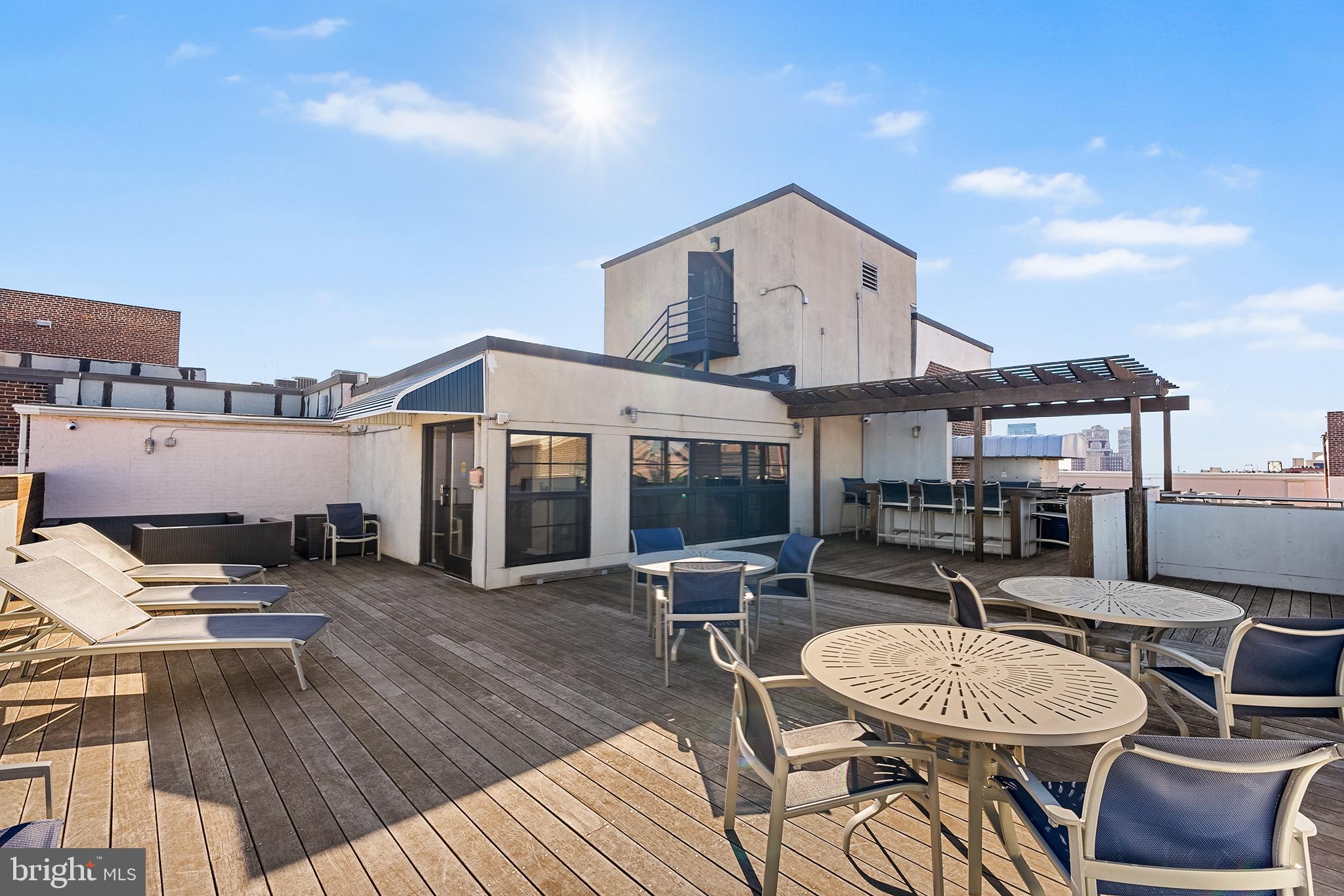 315 New St #216