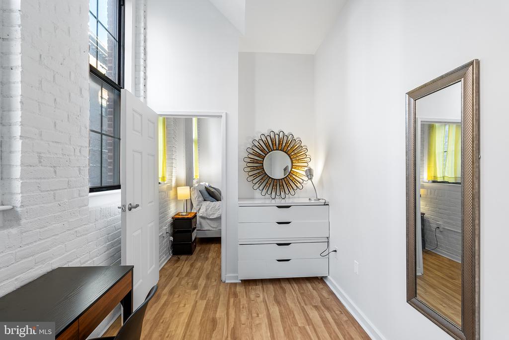 315 New St #216