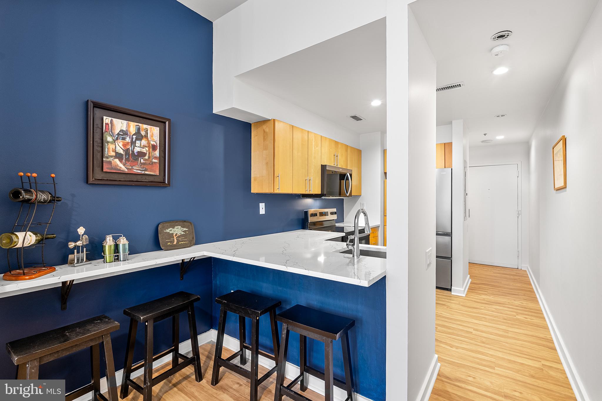 315 New St #216
