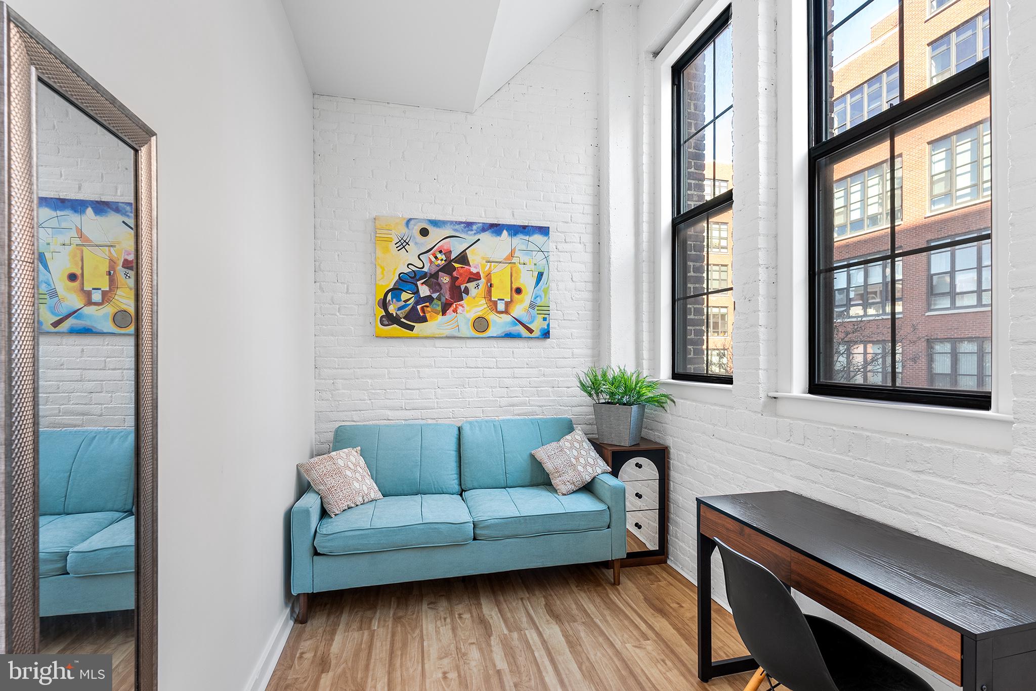 315 New St #216