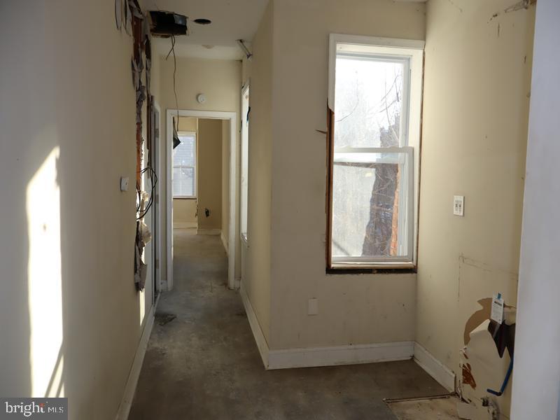2224 W Montgomery Ave