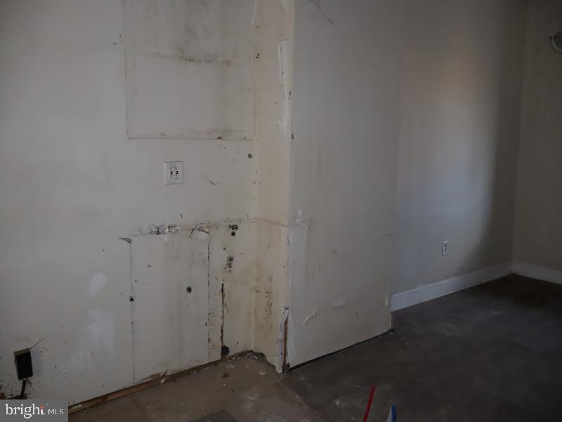 2224 W Montgomery Ave