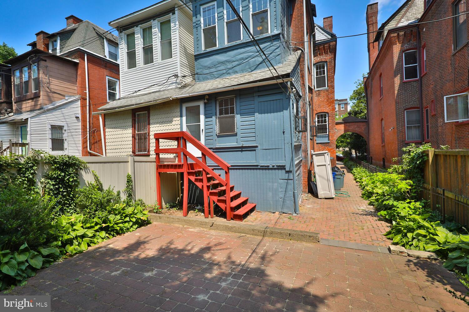 426 S 42nd St