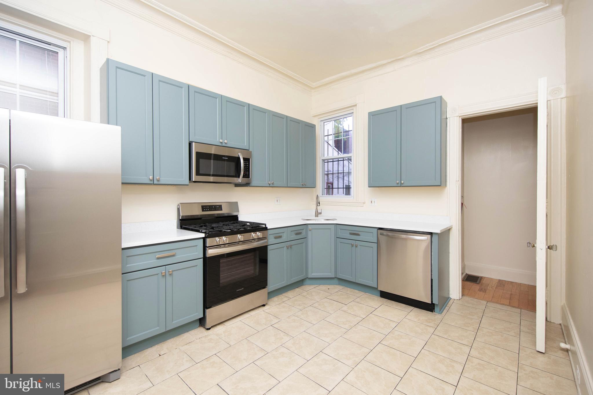 426 S 42nd St