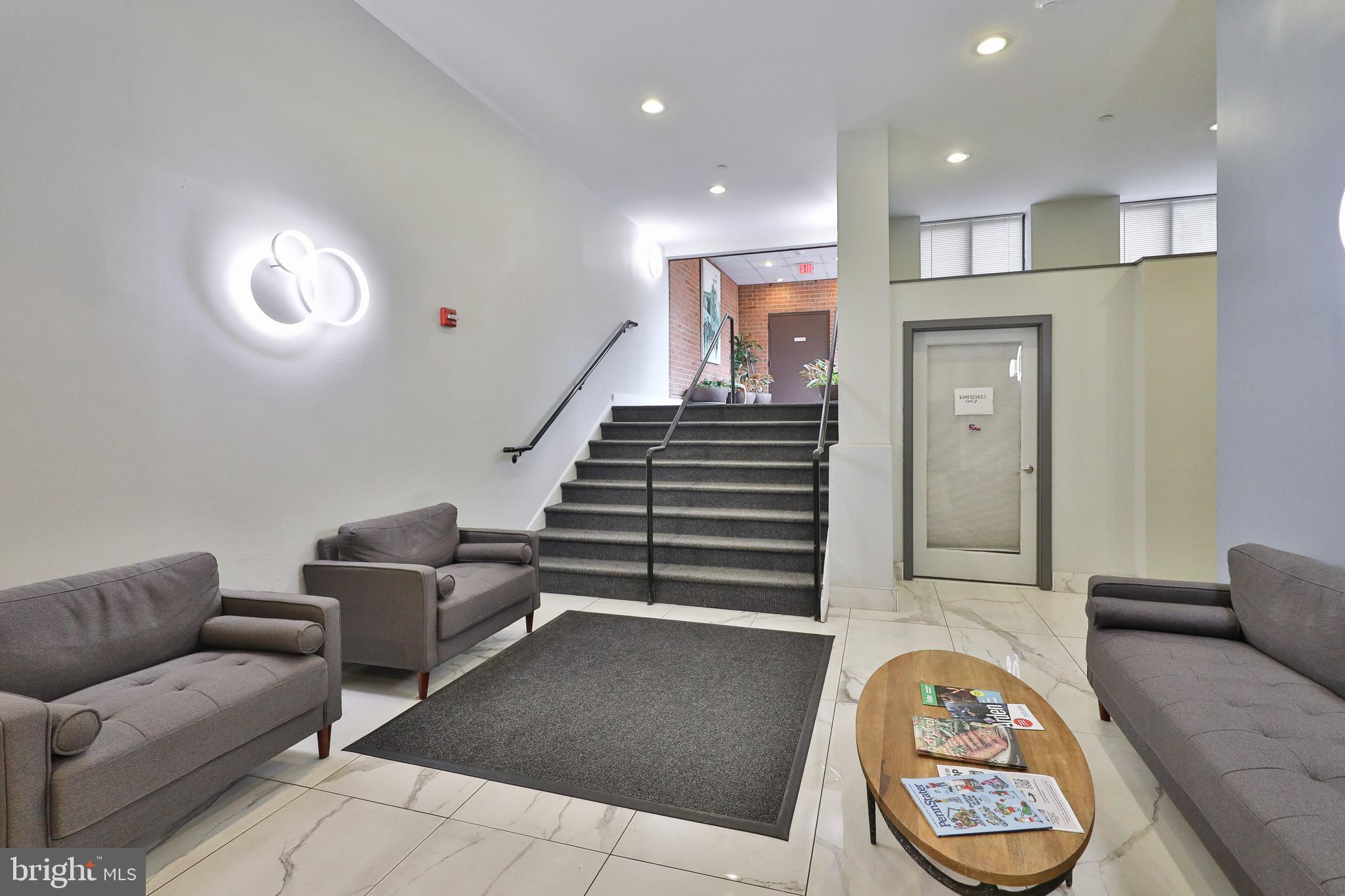 200-10 Lombard St #536