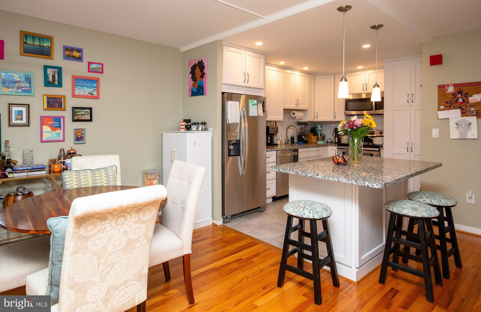 200-10 Lombard St #536