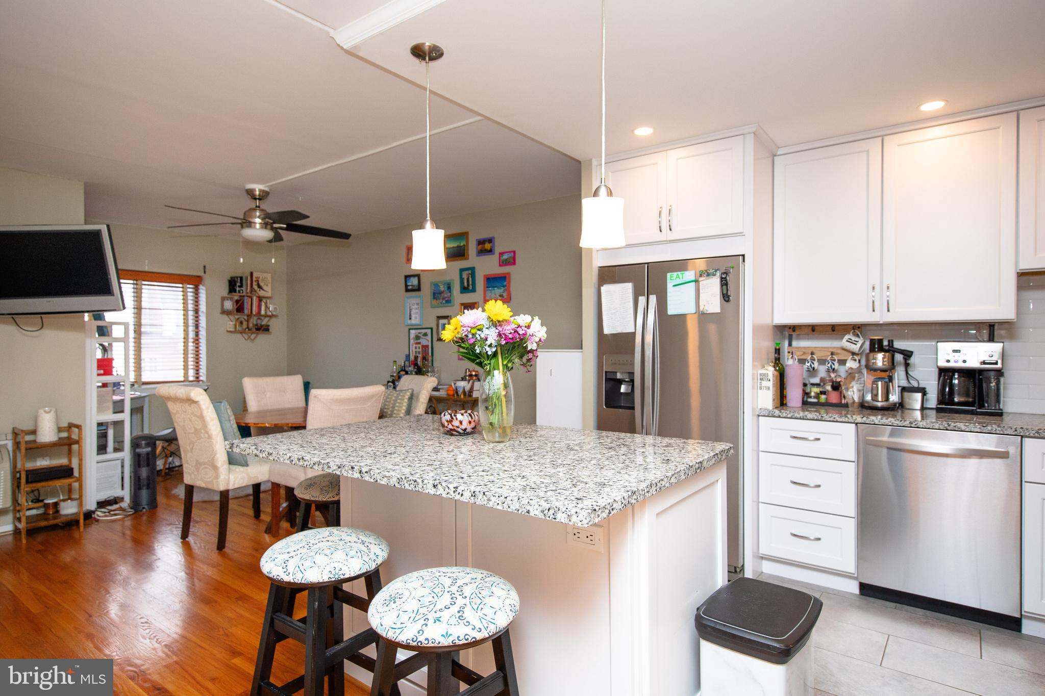 200-10 Lombard St #536