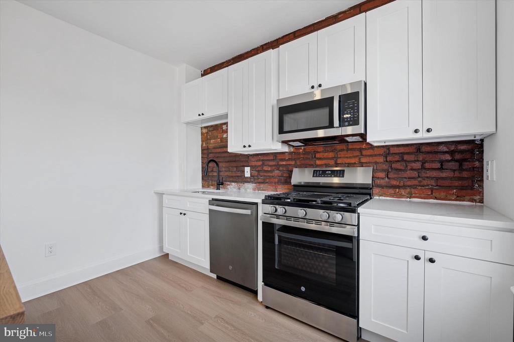 159 N 21ST ST #3