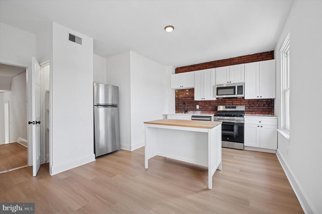 159 N 21ST ST #3