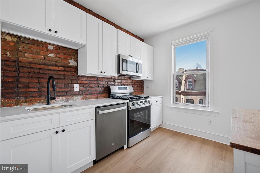 159 N 21ST ST #3