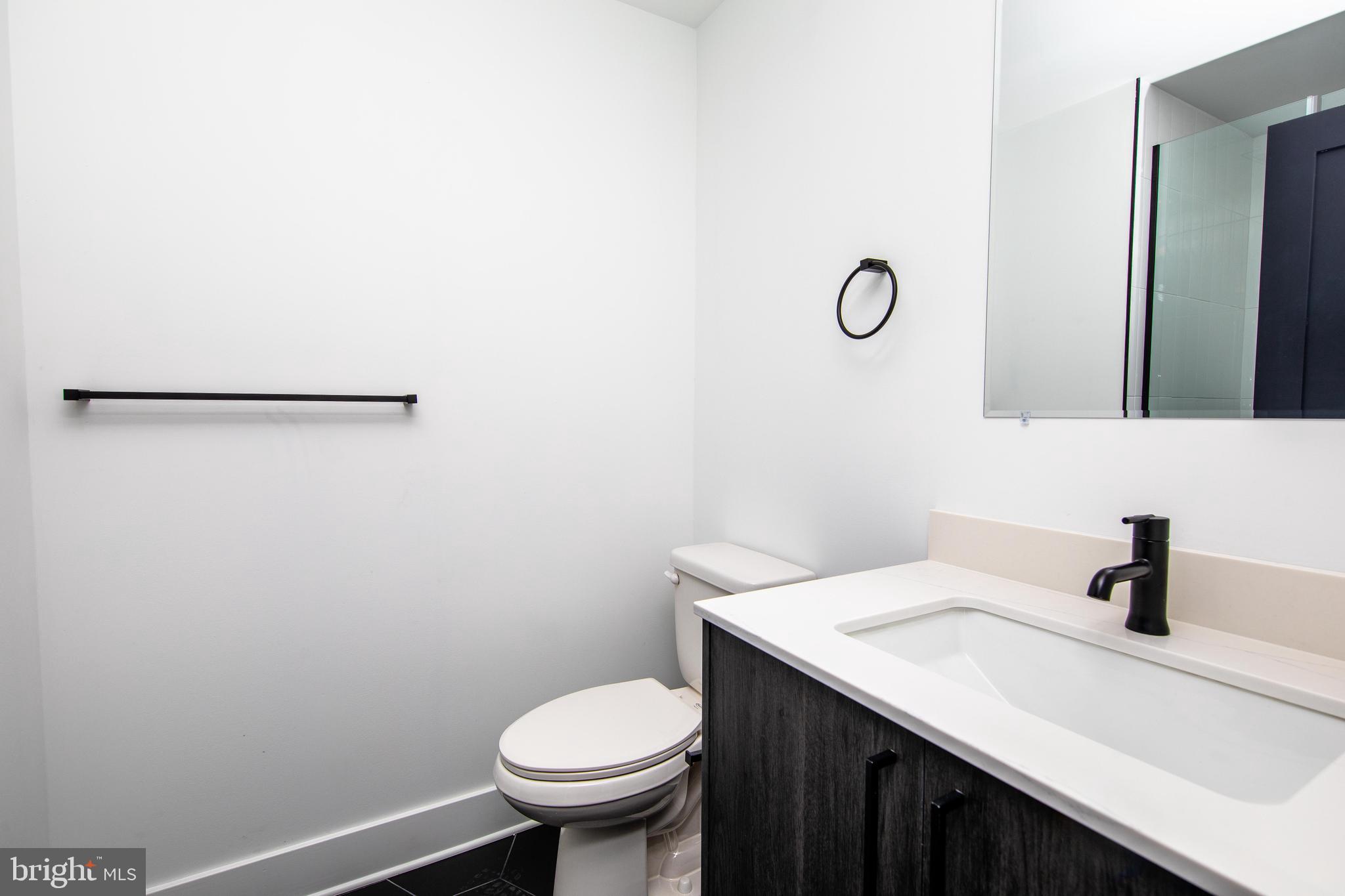 633-35 N 5TH ST #405