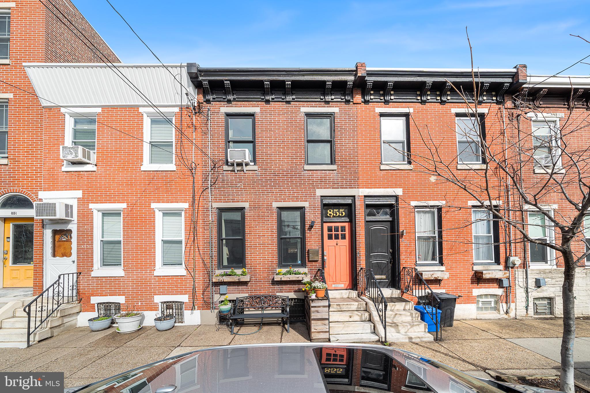 855 Moyer St